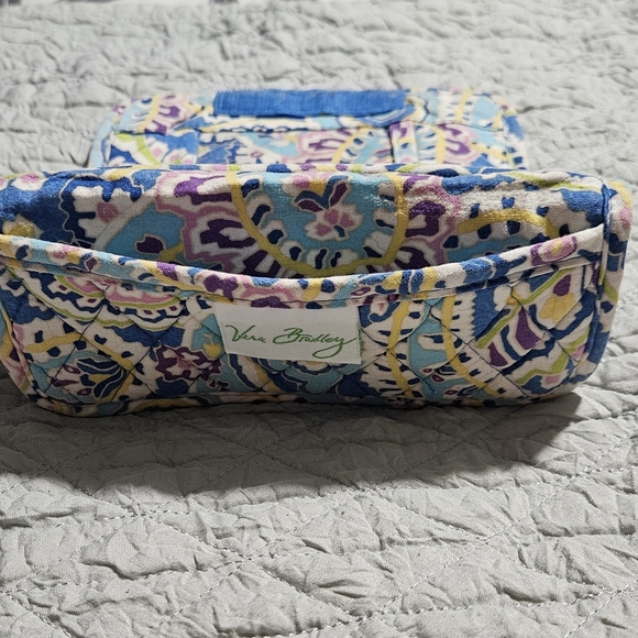 Quilted Patterned Clutch - Picture 4 of 7